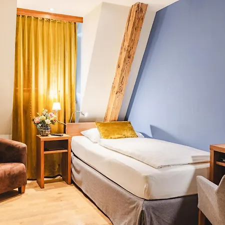 Kaiserhof 3*